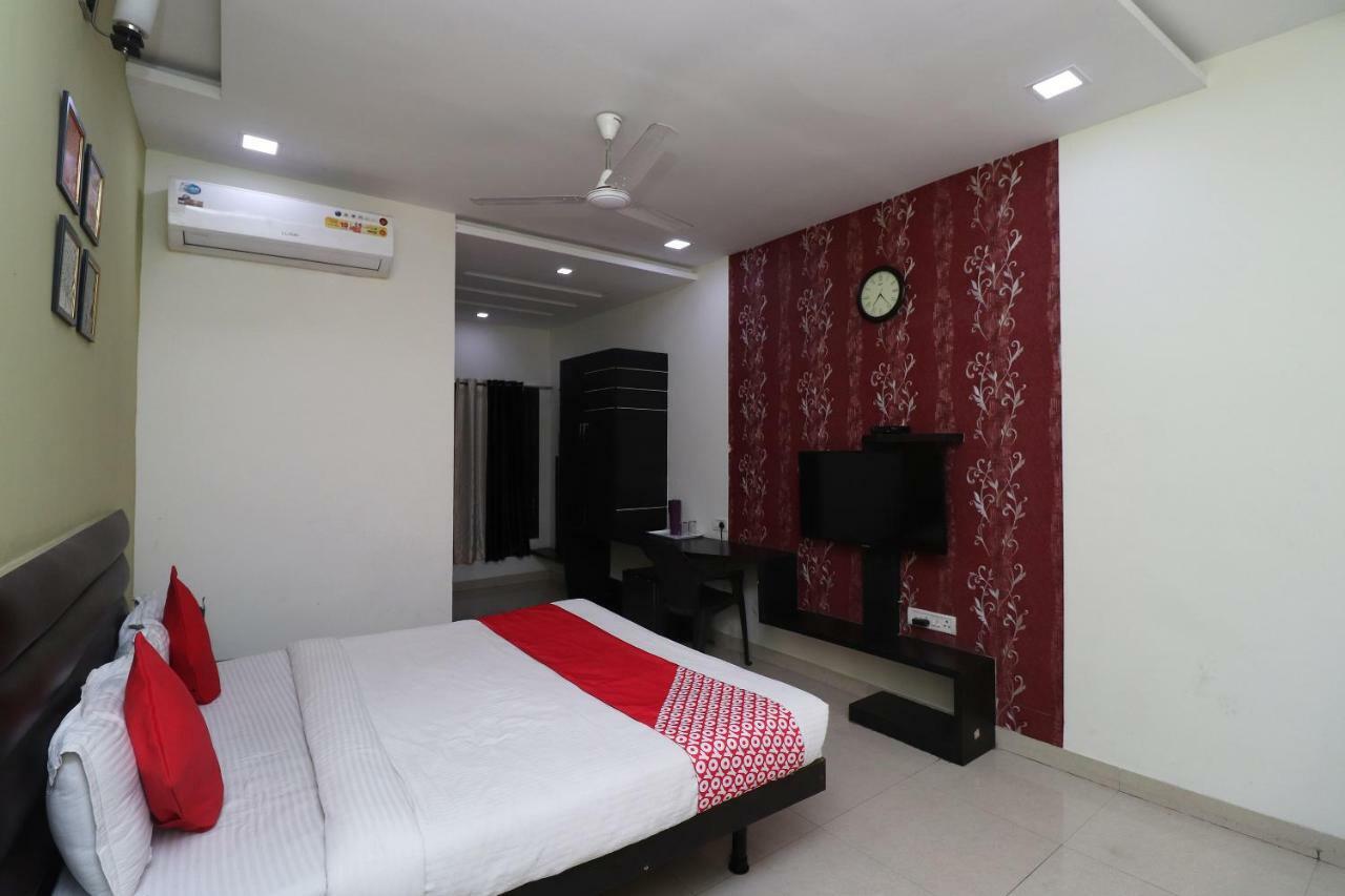 Oyo 8173 Hotel Singh Palace Raipur  Ngoại thất bức ảnh