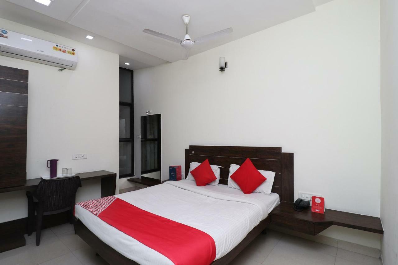 Oyo 8173 Hotel Singh Palace Raipur  Ngoại thất bức ảnh